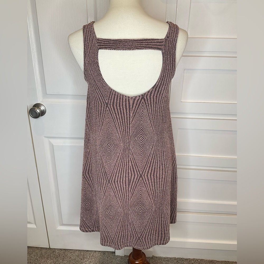 Everly brand new with tags… rose shimmery stretchy fun little dress - Picture 7 of 7